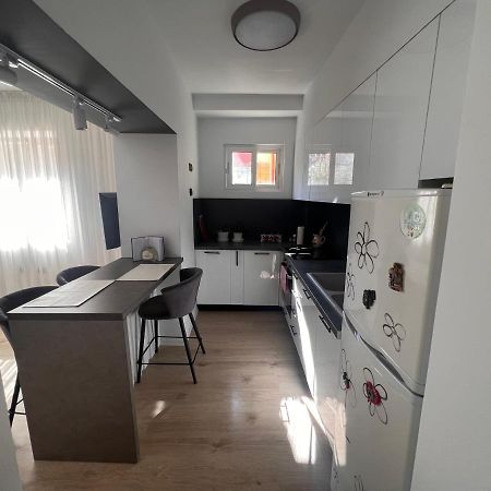 Amion Apartment In Center Of Tirana Bagian luar foto