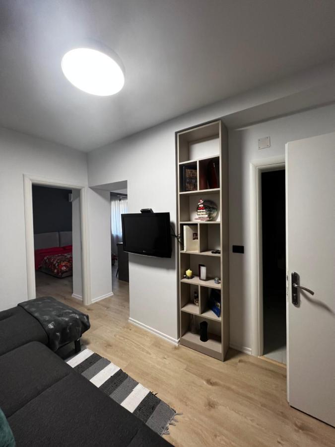 Amion Apartment In Center Of Tirana Bagian luar foto