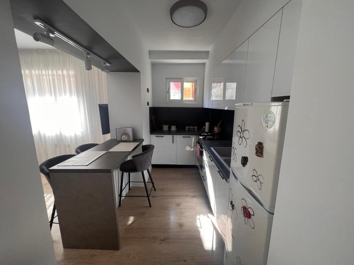 Amion Apartment In Center Of Tirana Bagian luar foto
